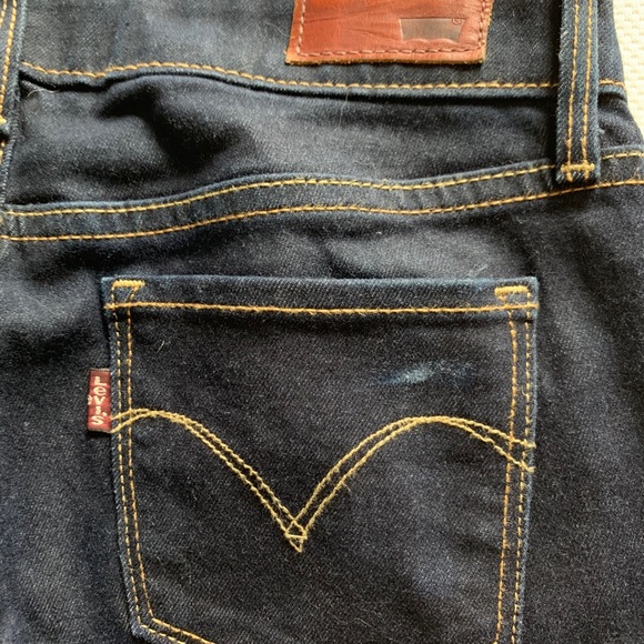 Like NEW Levi’s Jeans 25 - Picture 3 of 4